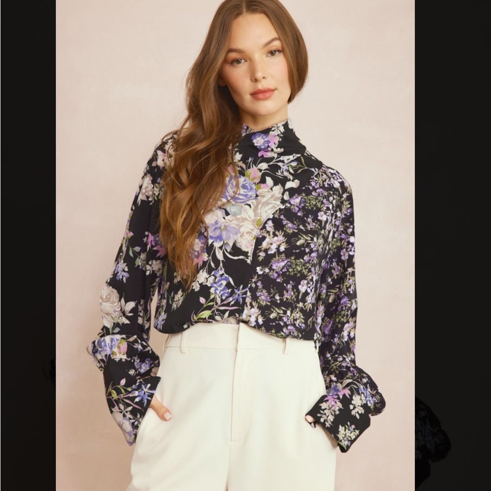 ✨NWT✨ Floral, Romantic Blouse with Back Bow Tie Detail